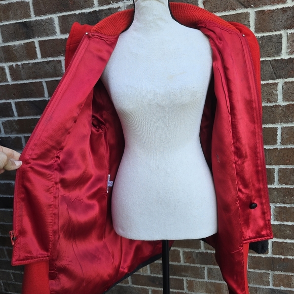 Vintage Gray Hooded Wool Coat with Red Interior Trim - Picture 9 of 16